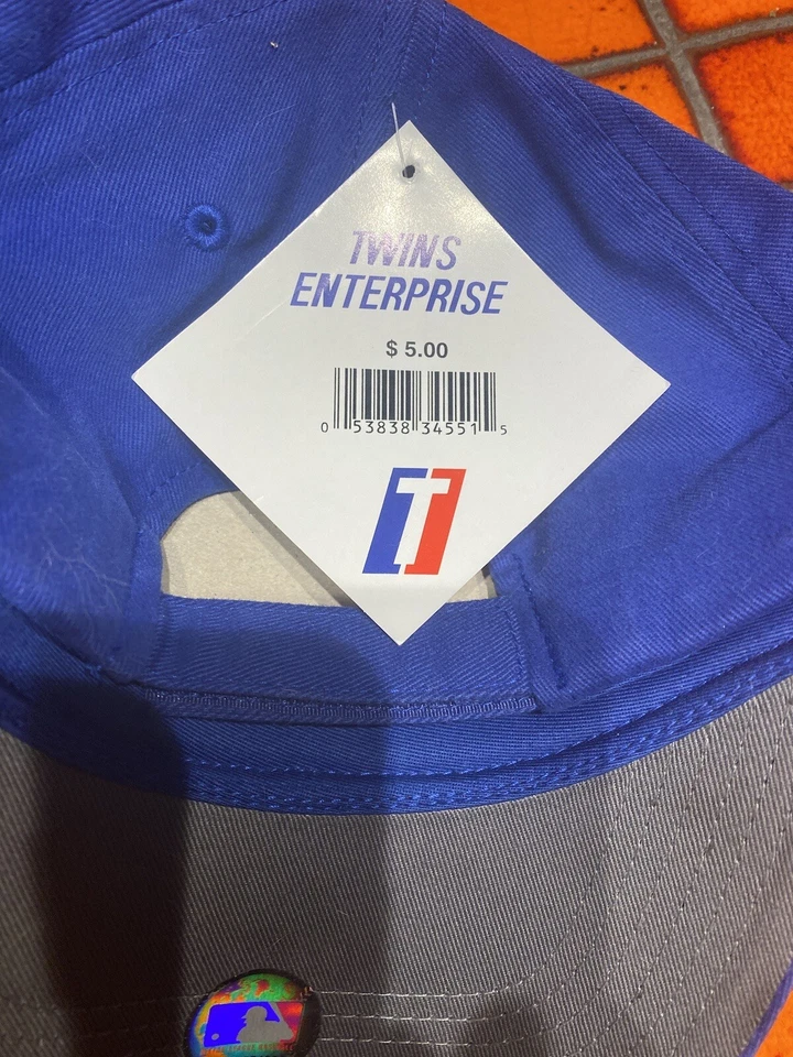 SOMBRERO FIRMADO POR ALFONSO SORIANO CUBS Foto 4 de 4