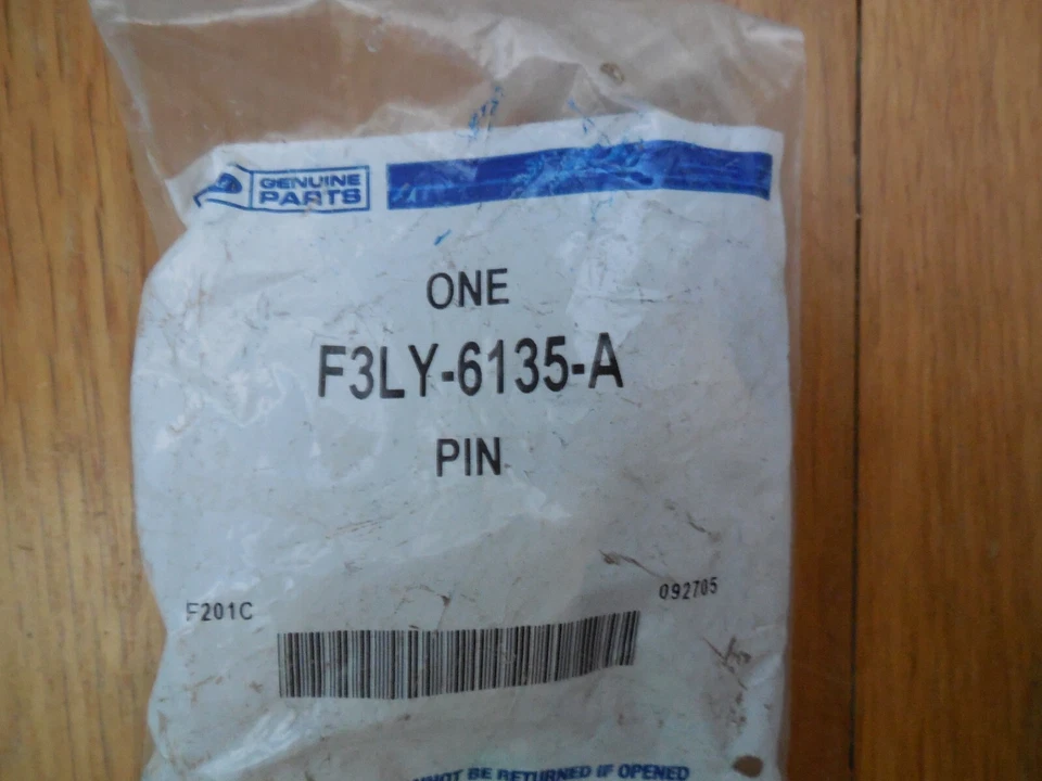 Pin de pistón F3LY-6135-A Ford Mustang 2005-2009 nuevo de lote Foto 2 de 2