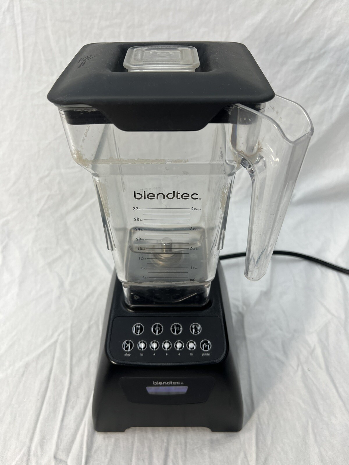 BlendTec Classic 575 Black Blender 1560W Fourside 3HP Made USA CTB2 703