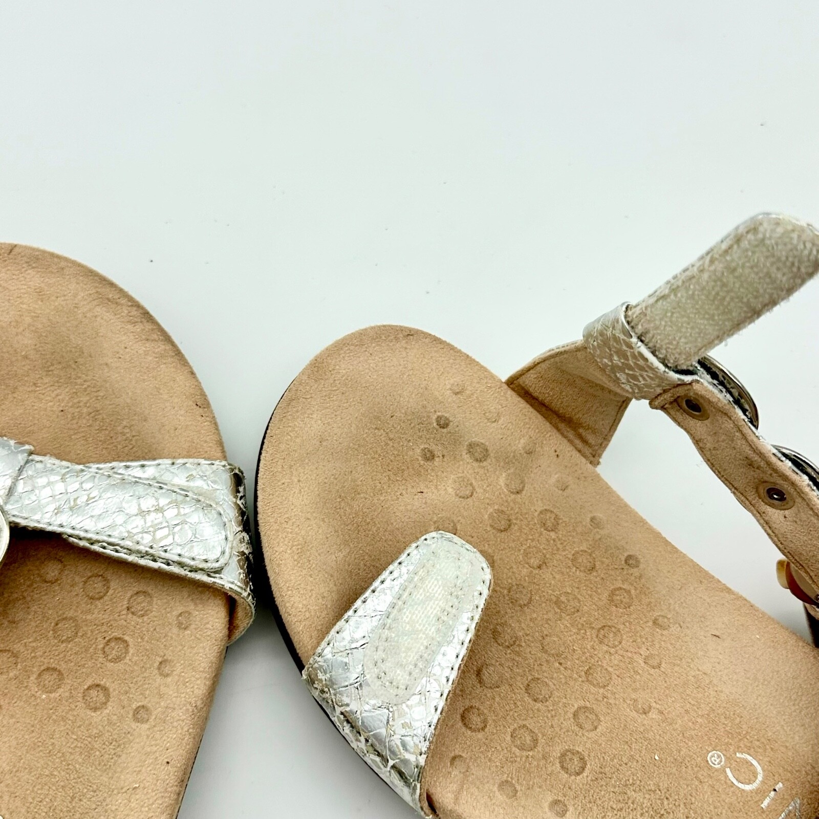 Vionic Farra Snake White Silver Slingback Sandals Women's Size 8