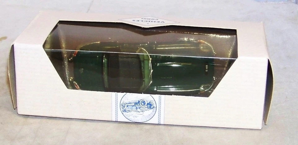 1:43 CORGI CLASSIC VEHICLES JAGUAR E TYPE SOFT TOP GREEN 98120 MIB - Image 2 of 4