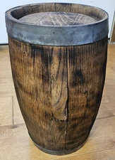 WOODEN VESSEL KEG BARREL  IRON BANDED  FARM  White Oak  Whiskey Read Dis