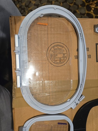 Lot Of 4 Embroidery Hoops Bernina - Picture 2 of 5