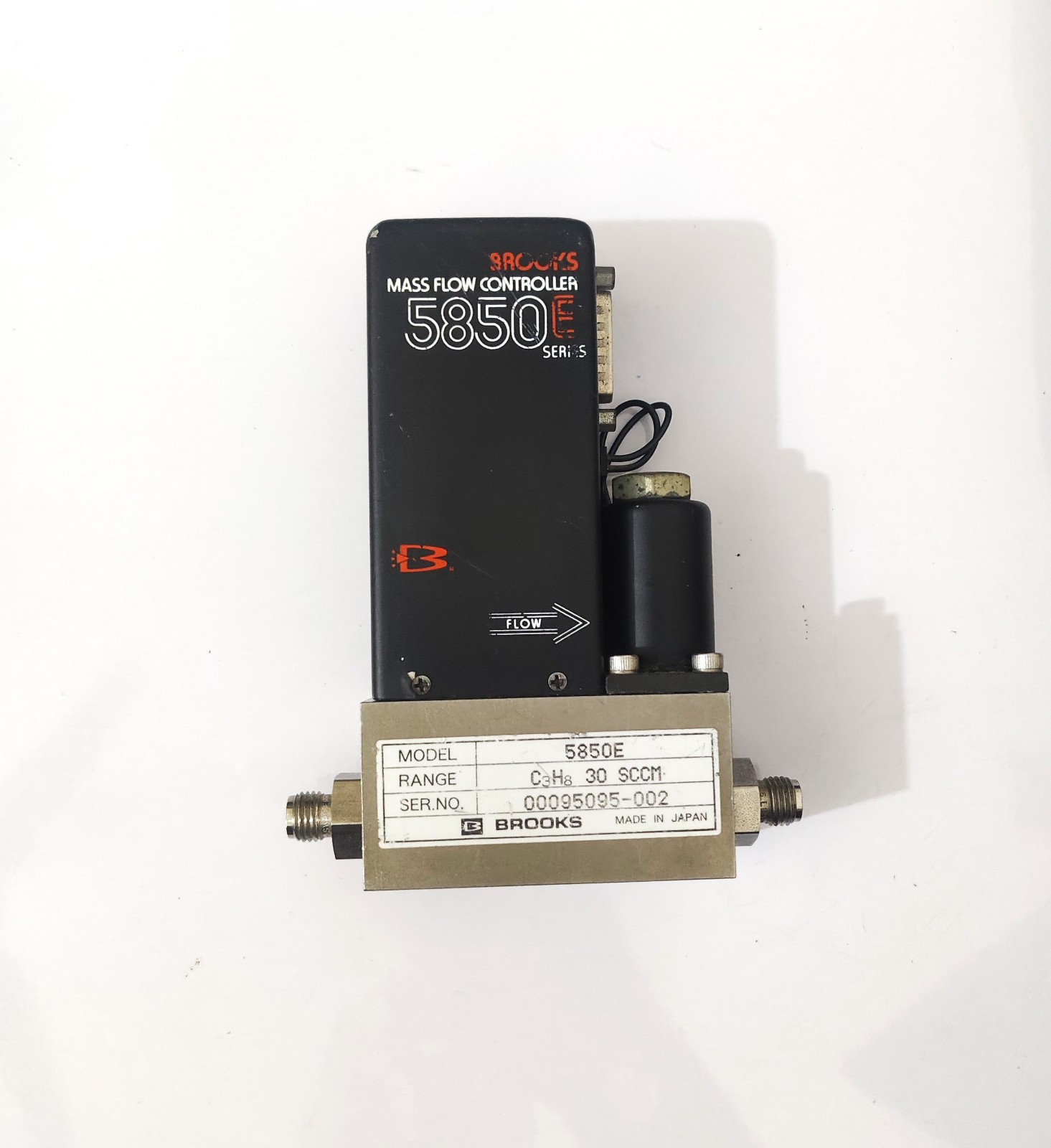 BROOKS MFC 5850E C3H8 30SCCM