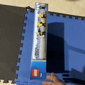 LEGO City 7944 Fire Hovercraft Ship Emergency Rescue Water Retire Sealed Rare