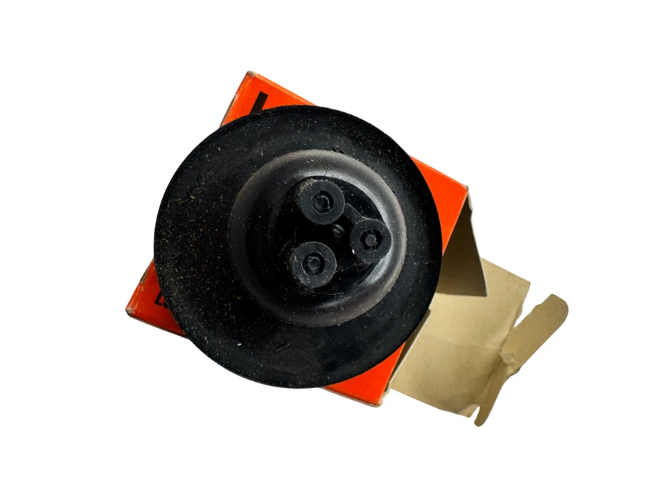 Резиновый корпус лампы NOS Lucas 576105 MGA Triumph Austin Healey - Изображение 3 из 4