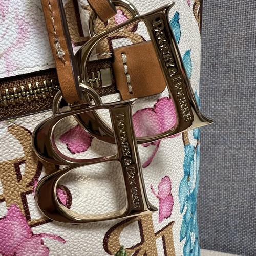 Dooney And Bourke Hydrangea Monogram Large Tote NWT - Picture 6 of 12