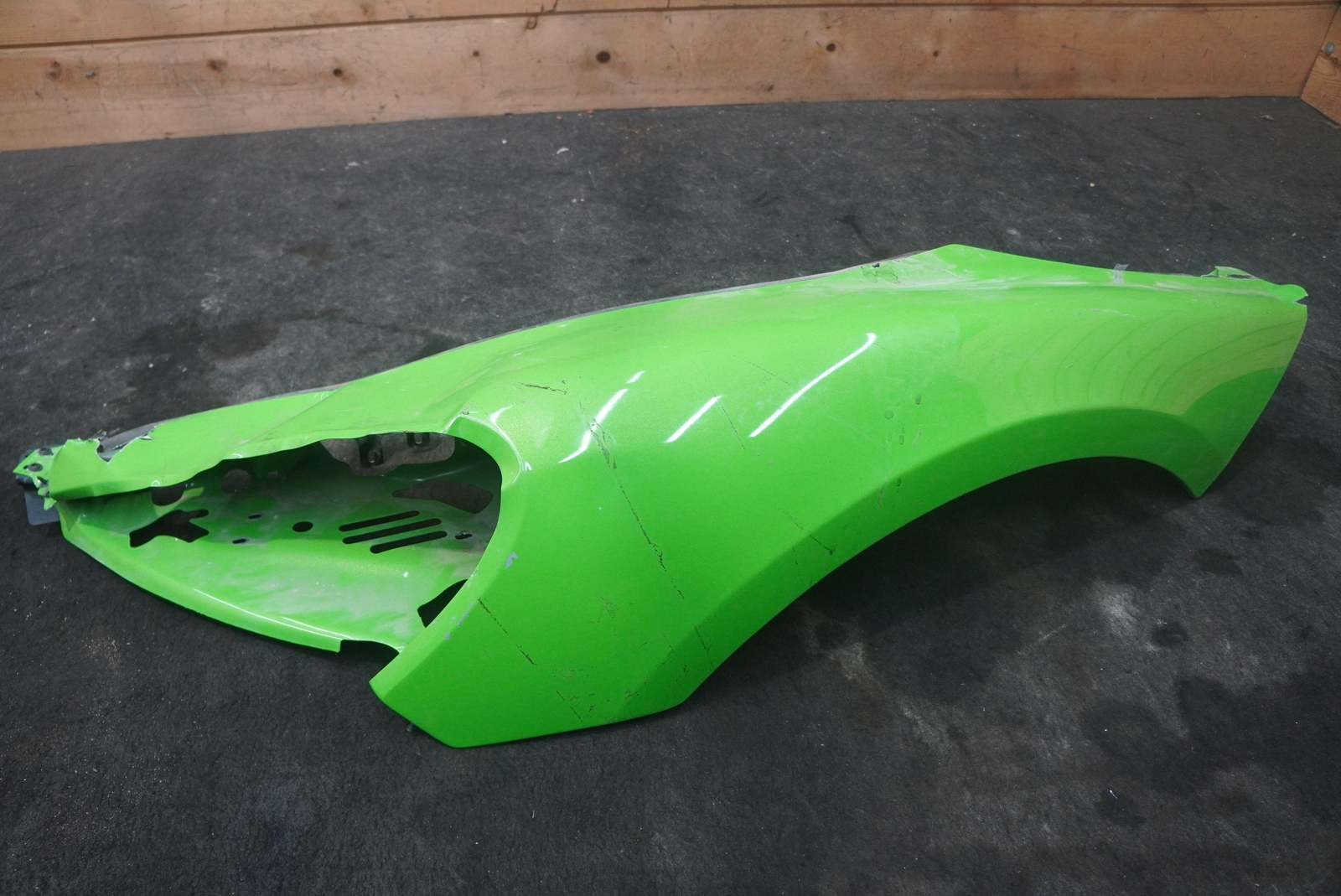 Front Left Driver Side Fender Wing Panel Mantis Green McLaren 570S 2019 *Note*