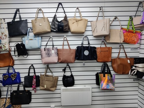 Caja de muestra de accesorios - bolsos, bolsos y carteras lote de trabajo al por mayor - Imagen 5 de 8