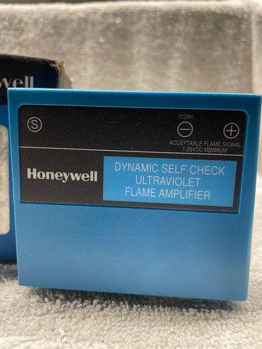 New Honeywell R7886A1001 Dynamic Self Check Ultraviolet Amplifier - Picture 3 of 6