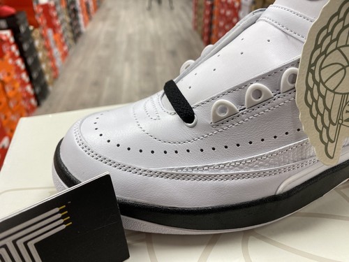 Air Jordan 2 Retro "White/Varsity Red" ~ DX4400 106 ~ UK Size 5.5 ~ Euro 39 - Bild 3 von 6