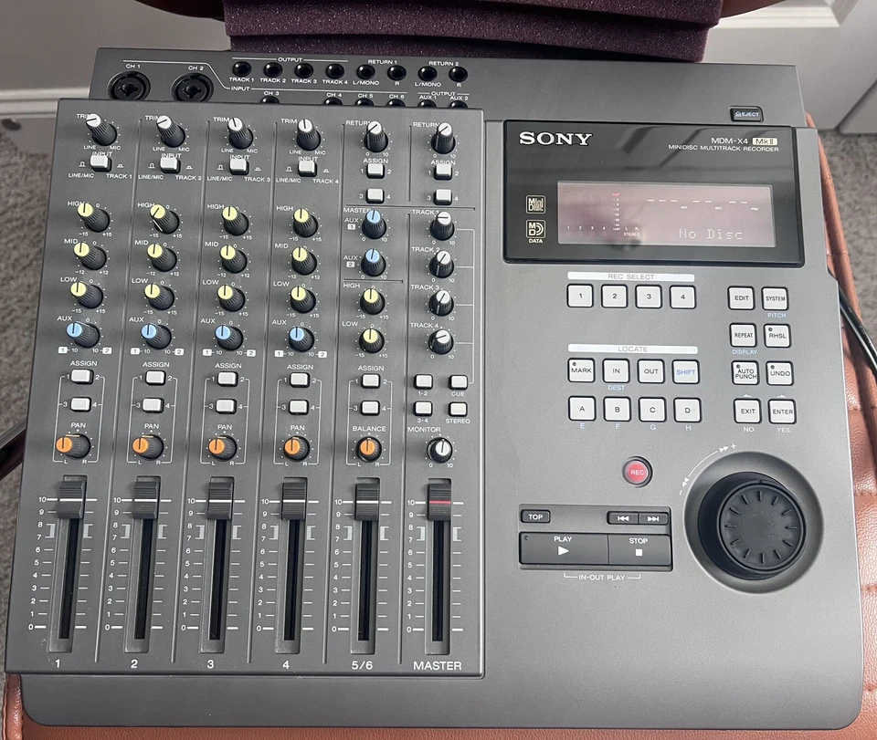 Sony MDM-X4 Series II Four-Track Rare Vintage find in this Great Condition. - Image 3 of 4