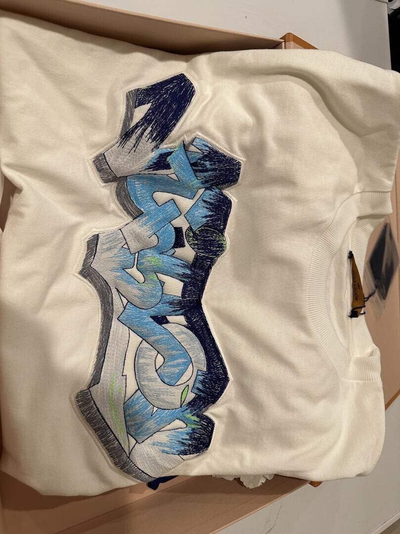 Louis Vuitton 3D LV Graffiti Embroidered Tee Shirt white Louis Vuitton 3D LV Graffiti Embroidered Tee Shirt white