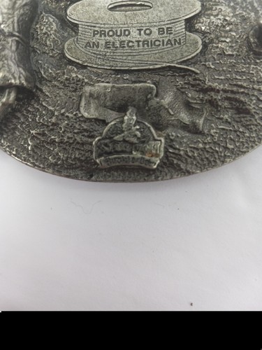 Siskiyou Buckle Co. Inc. Proud to be an Electrician 1992 Enameled belt buckle - Picture 4 of 8