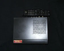 Zenith DTT901 Digital TV Tuner CONVERTER BOX with Original Remote + RCA Cables