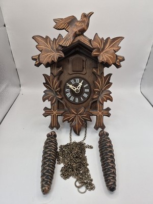 VINTAGE GERMAN CUCKOO CLOCK UNTESTED