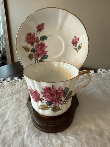 Set tazze e piattini vintage Royal Eton Staffordshire X2233/3 rose rosa osso Cina - Foto 1 di 18