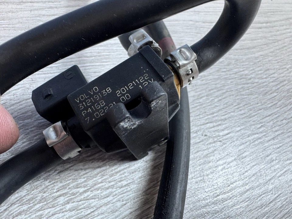 Electroválvula de presión Volvo Boost se adapta a xc60, xc70, v40, v60,/31293964/D3/D5 Foto 3 de 4