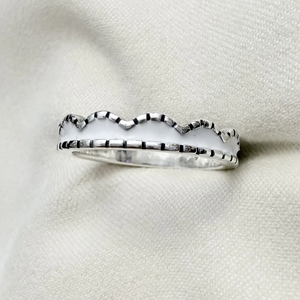 James Avery White Enamel and Sterling Silver Scalloped Stacker Ring Size 6.0 - Image 3 of 4