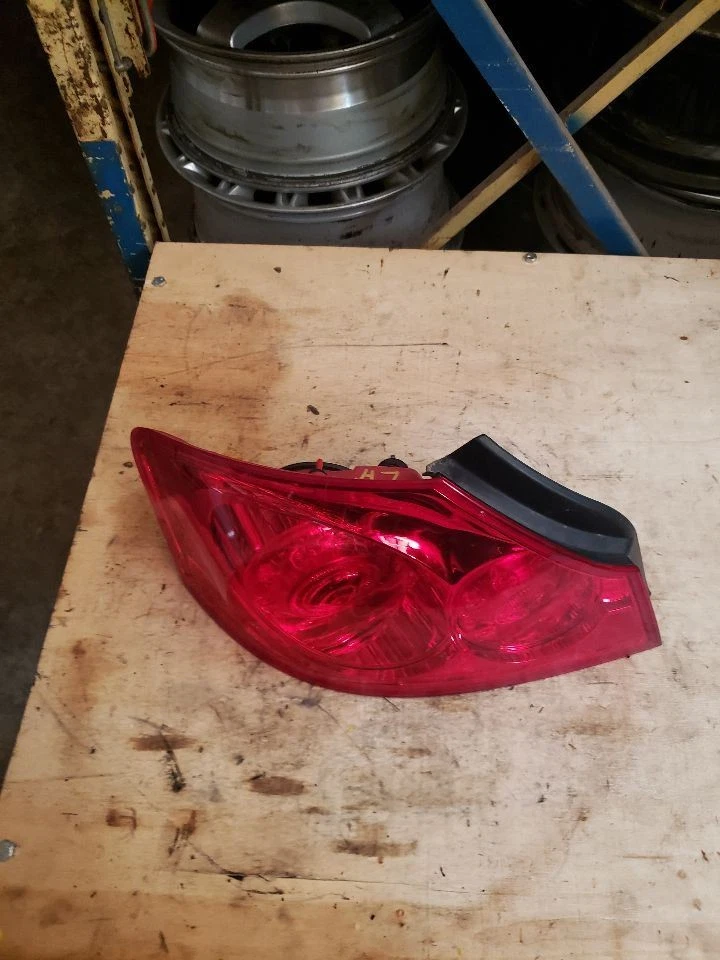 Luz trasera del conductor sedán de 4 puertas para 11-12 Infiniti G25 226287 Foto 2 de 4