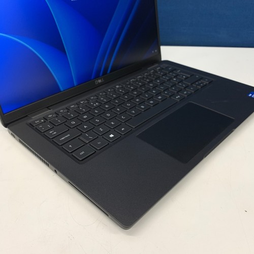 Dell Latitude 7420 Laptop, i5-1145G7, 16GB RAM, 512GB SSD, Windows 11 Pro - Picture 3 of 8