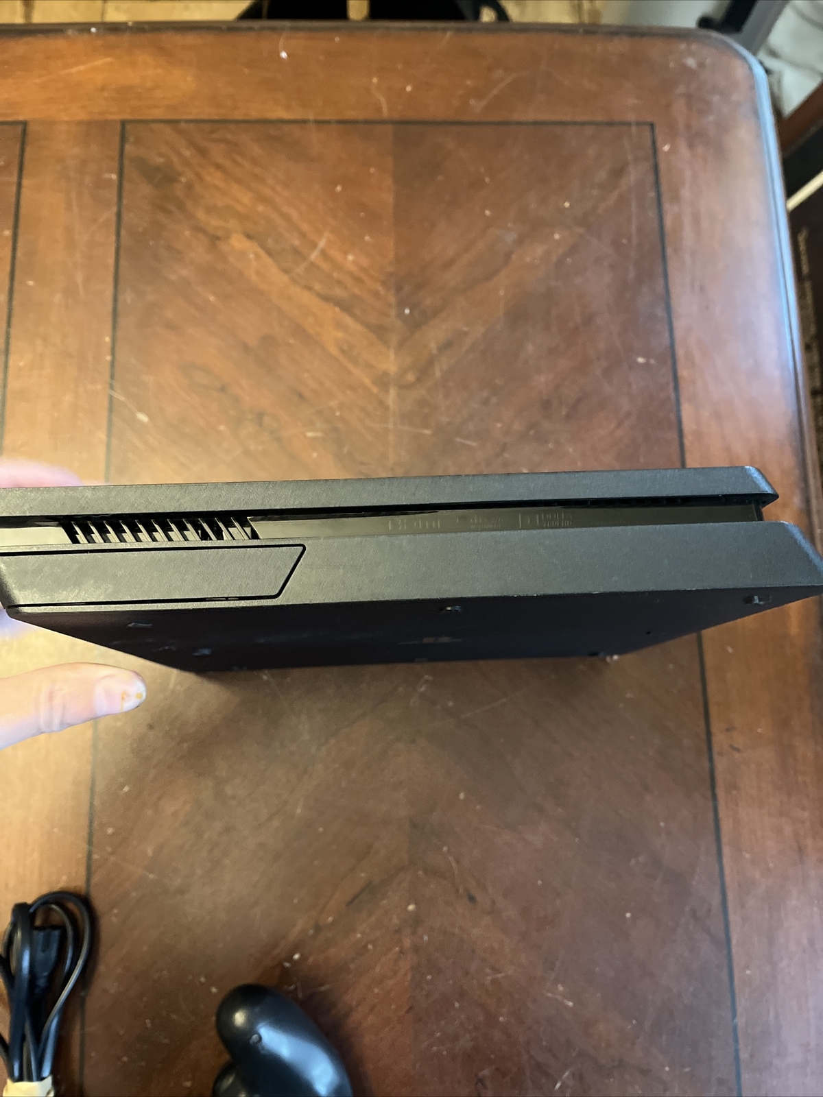 Sony Playstation 4 ps4 500gb Slim Console with Controller and Wires