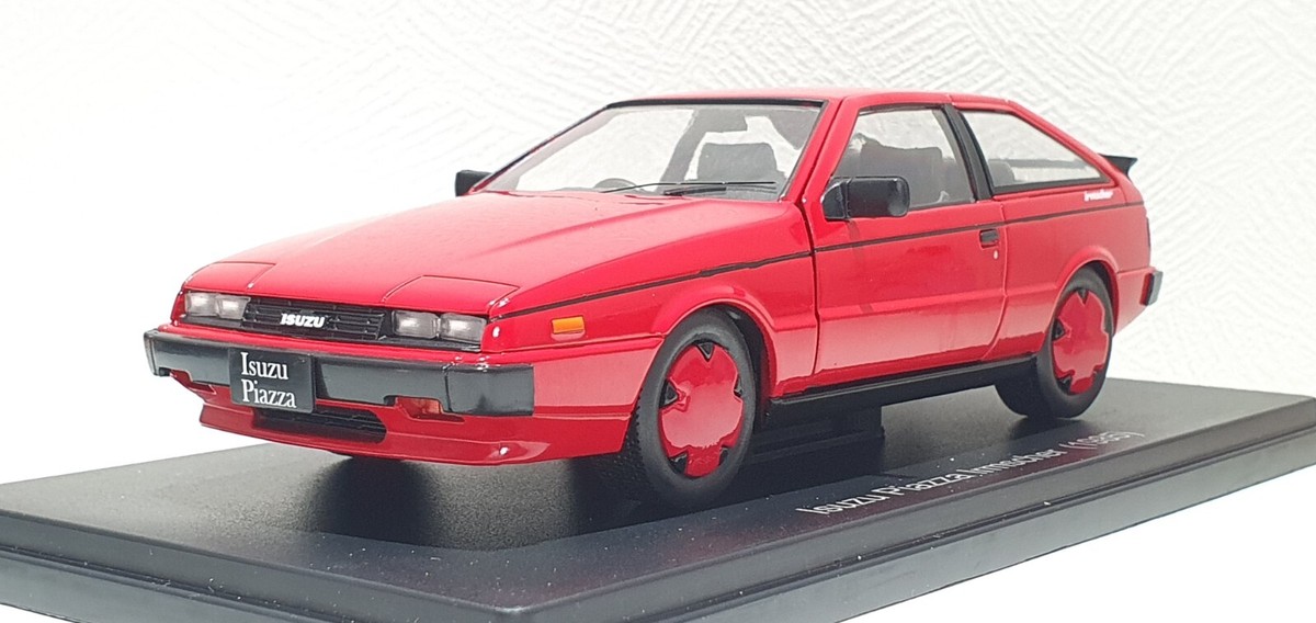 1/24 1/43 2台セット　Isuzu Piazza Irmscher 1/24 Hachette 1985 ISUZU PIAZZA IMSCHER RED w/Case diecast model
