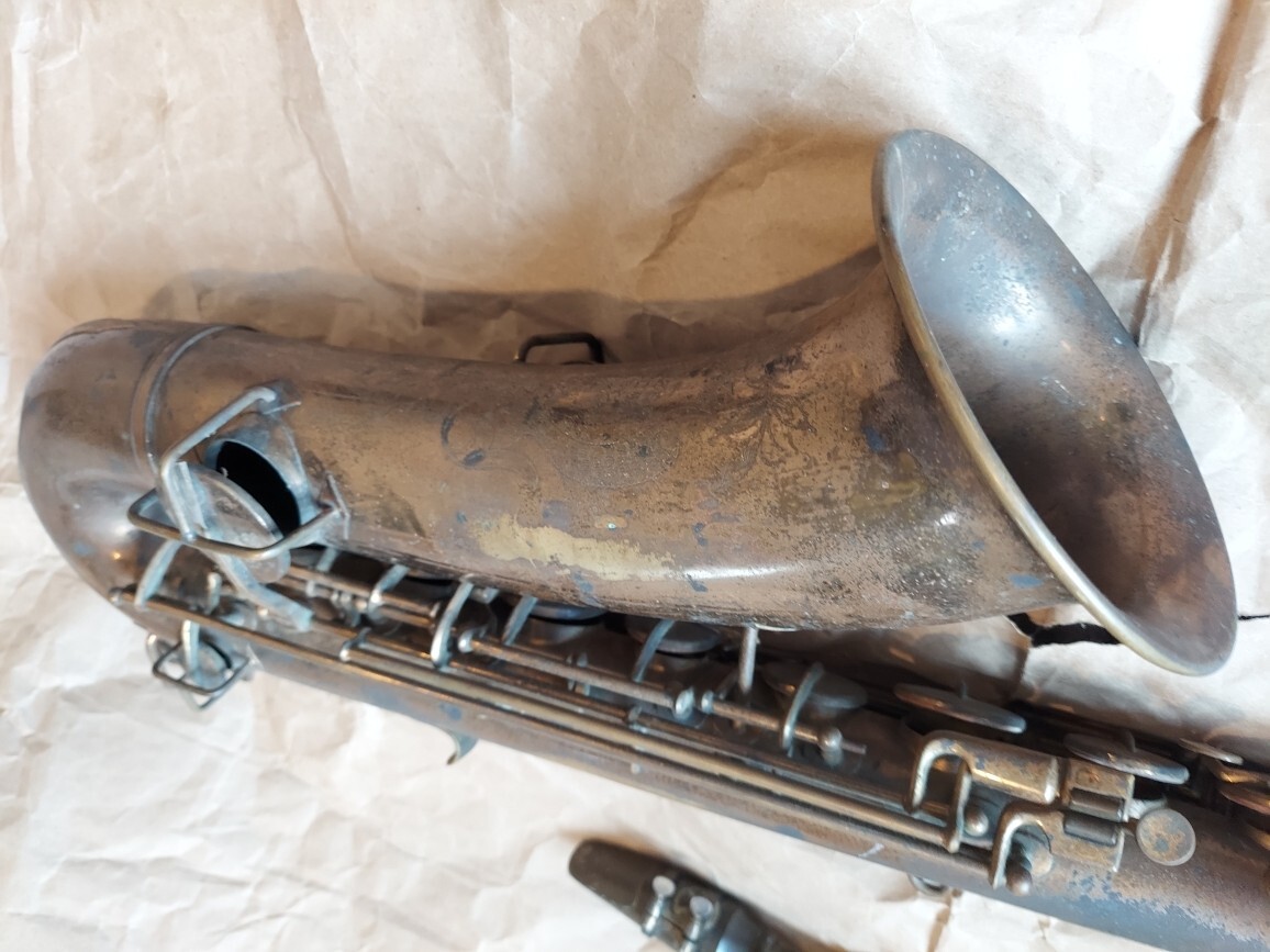 The Wurlitzer Chicago Cincinnati LowPitch tenor saxophone USA, Parts