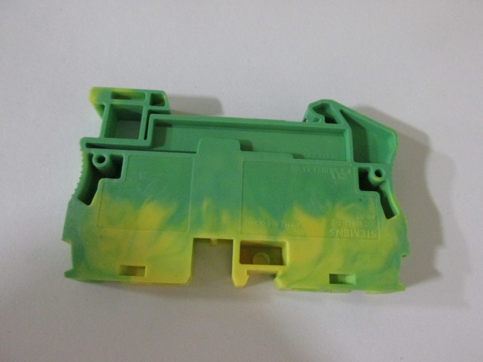 Siemens Terminal IEC 60947-7-2 8WH2000-0CH07 6mm^2 Lot of 35 Pcs 50228 ELL
