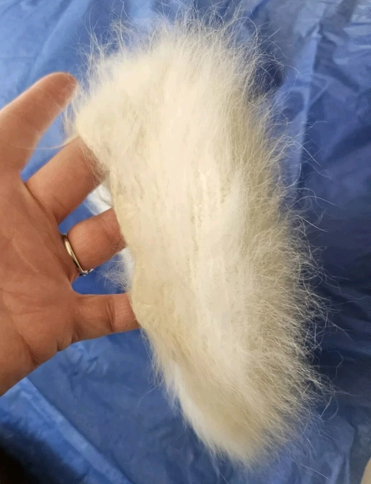 Boina vintage francesa de angora para niñas blanca cremosa suave tejida a mano comprada en París Foto 3 de 4