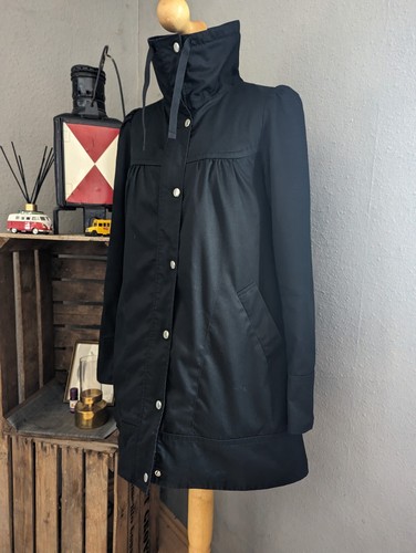 Zuckersüßer H&M Kurzmantel A Linie dekorative Raffung Smoke Schwarz 38 - Bild 9 von 17