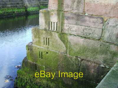 Foto 6x4 Wassertiefenmarkierung Greenock\/NS2776 in die Seite eines geschnitzt um 2007