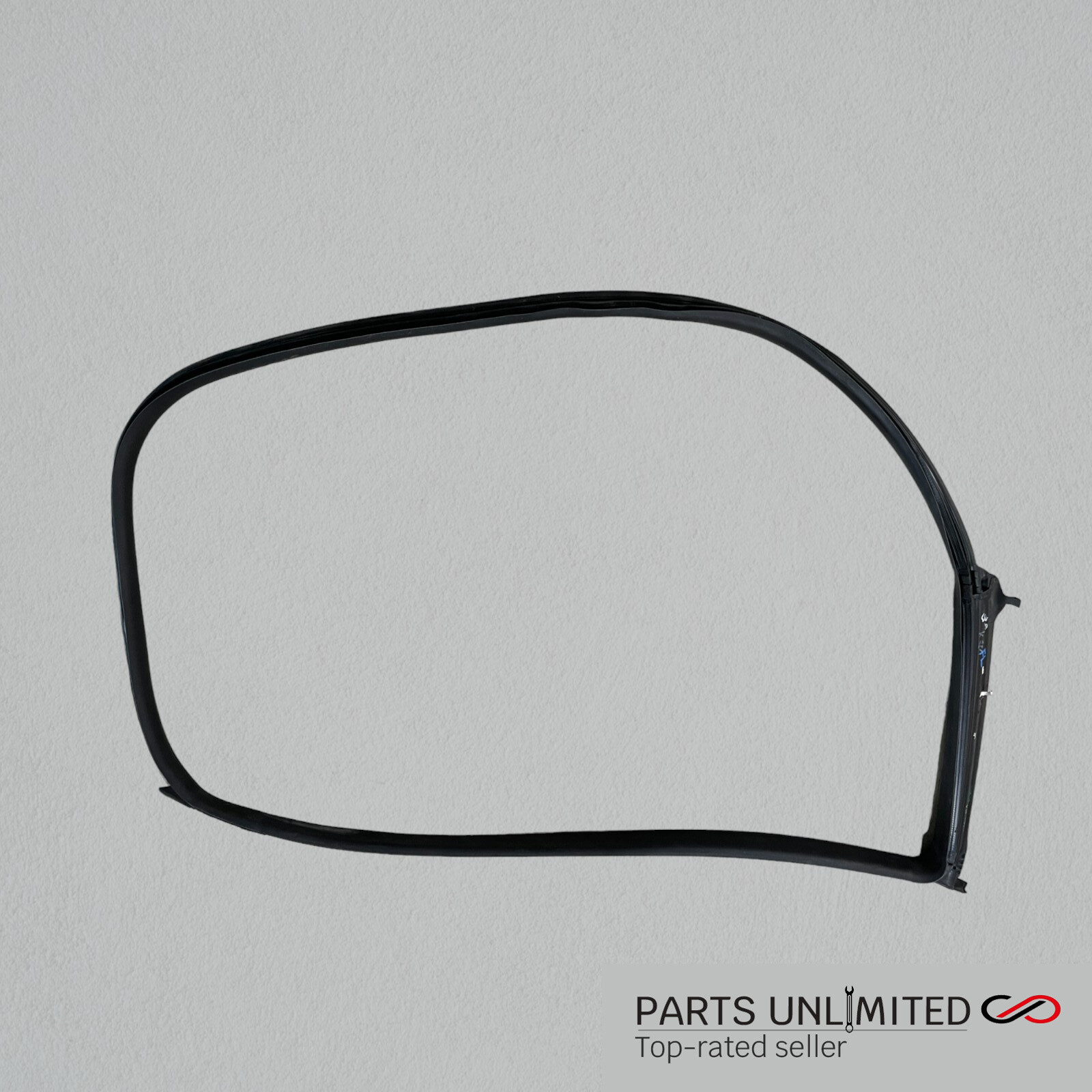 14-20 Maserati Ghibli M157 FRONT Left side outer door rubber seal weather strip