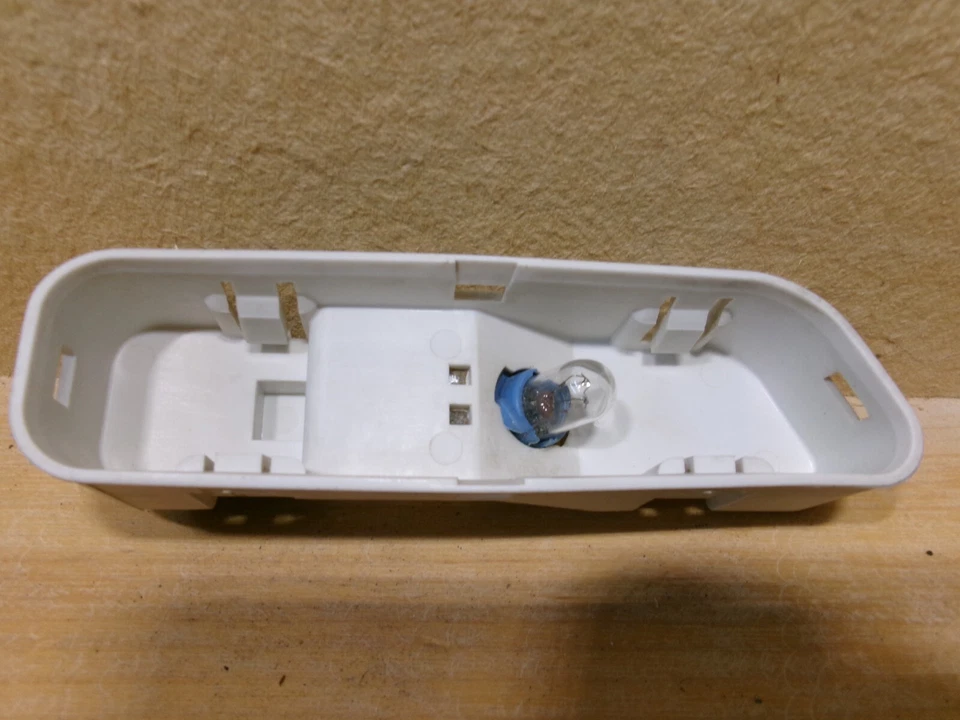 吉普大切诺基 1993 - 98 前乘客侧门水坑灯反射器 ZJ — 第 2/4 张图片