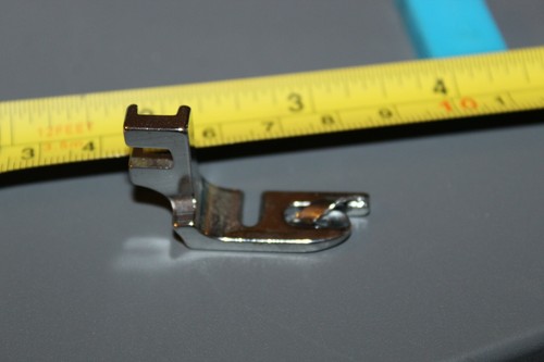 Sewing Machine Universal Narrow Hem Foot Low Shank + Protection Cap Accessory - Picture 7 of 8