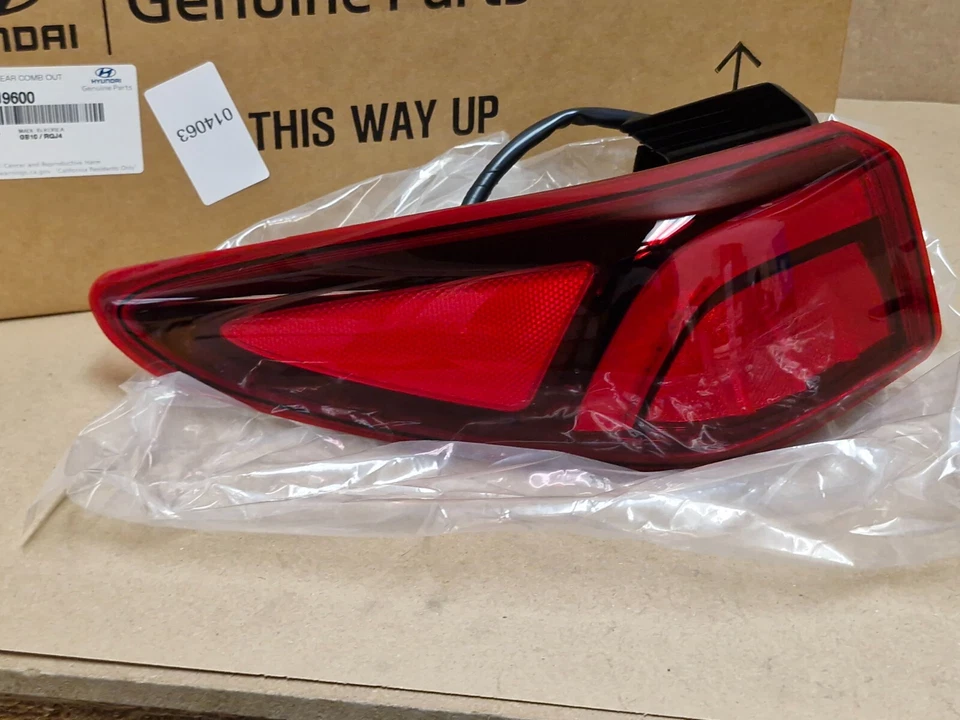 Hyundai Kona Left Rear Upper Light 2001-2023 92401J9600 92401-J9600 Genuine NEW - Image 4 of 4