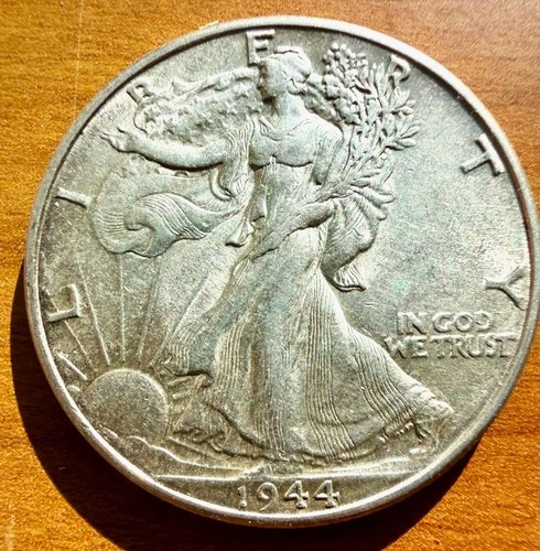 1944 Walking Liberty Half Dollar - AU-UNC - Excellent detail - 90% silver