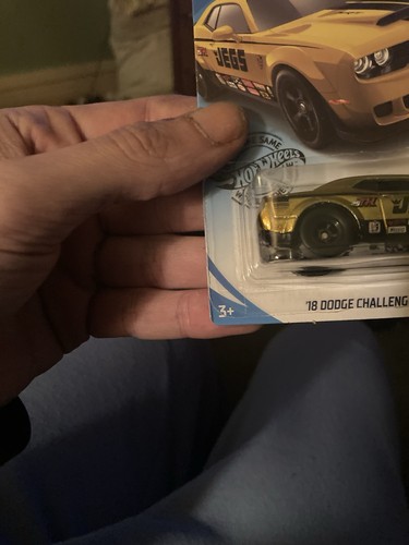 Hot Wheels ‘18 Dodge Challenger SRT Demon Super Treasure Hunt 234/250 - Picture 3 of 6