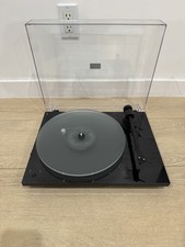 Pro-Ject T1 Phono SB Turntable w/ Ortofon OM5e Cartridge - Black - Excellent