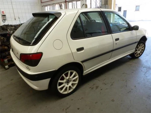 635194 Piloto Trasero Izquierdo para PEUGEOT 306 3/5 PT. (S1)(01.1993) XN 75239 - Imagen 3 de 3