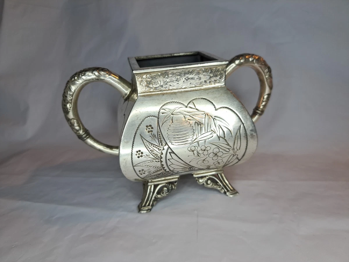 Quadruple Plate In Antique Us Silver-Plated Creamers & Sugar Bowls