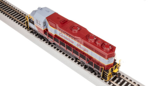 Broadway 8888 HO Canadian Pacific EMD GP35 Diesel Locomotive #5010 (DCC/Sound) - Picture 2 of 10