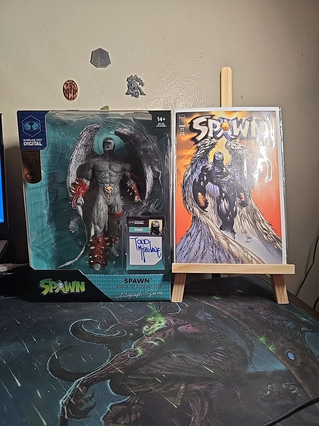 MCFARLANE TOYS SPAWN WINGS OF REDEMPTION AUTOGRAPH SERIES GOLD LABEL & SPAWN 77.