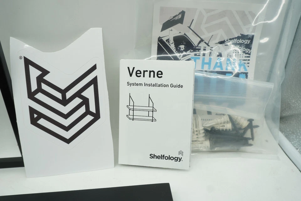 Estante de aliso Verne de doble nivel Shelfology KVSB3SS00ALBK Foto 2 de 4