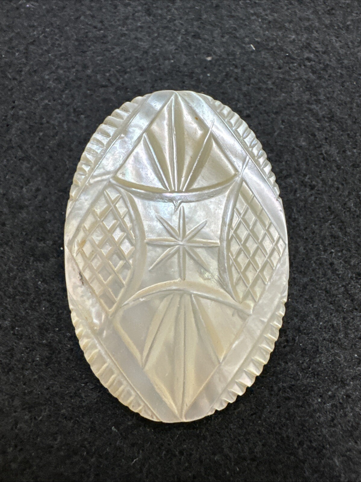 Victorian oval brooch with mother-of-pearl inlay