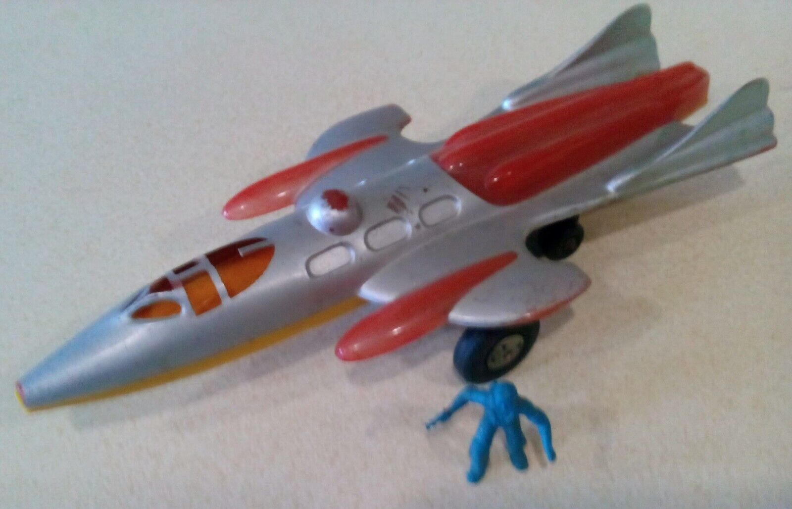 RARE VINTAGE SPACE SHIP WITH MARX SPACEMAN