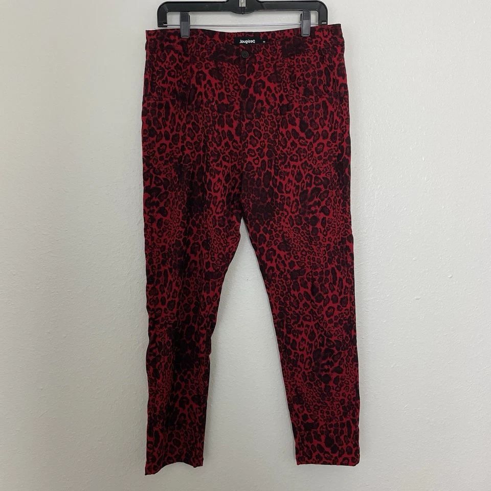 Calça vermelha Desigual “Geographi” tamanho 44 EUA 14 estampa animal - Imagem 3 de 4