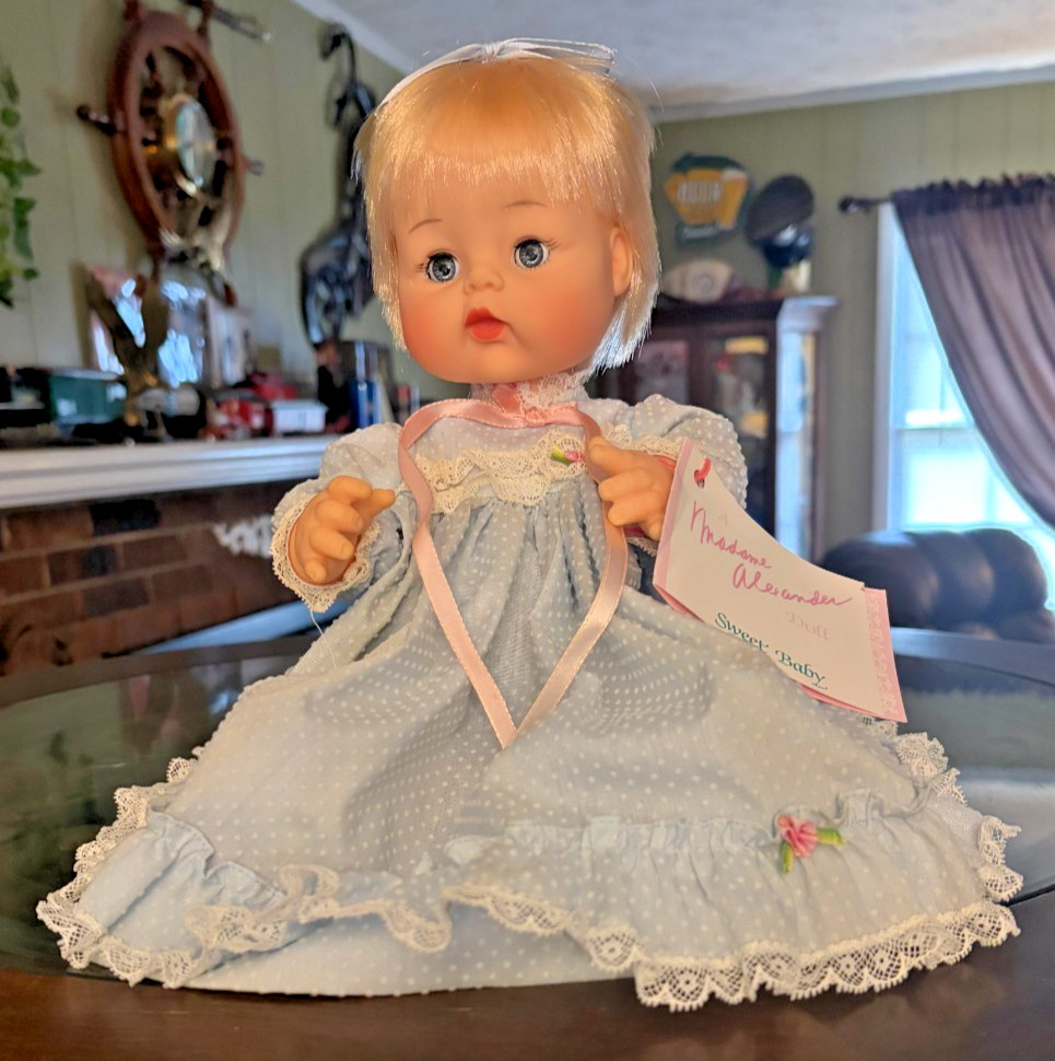 Madame Alexander Sweet Baby #3620 Blonde Hair Blue Eyes Blue