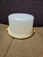 Vintage Tupperware Tuppertoys Cake Taker Childrens Kids Mini 1498 Yellow