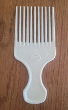 Vintage Goody Hair Pick Crocodile Textured Made In USA Off White Lift Comb 6.5"